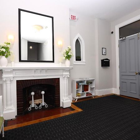 Large Stylish Newbury Street Studio W/ Kitchen بوسطن المظهر الخارجي الصورة