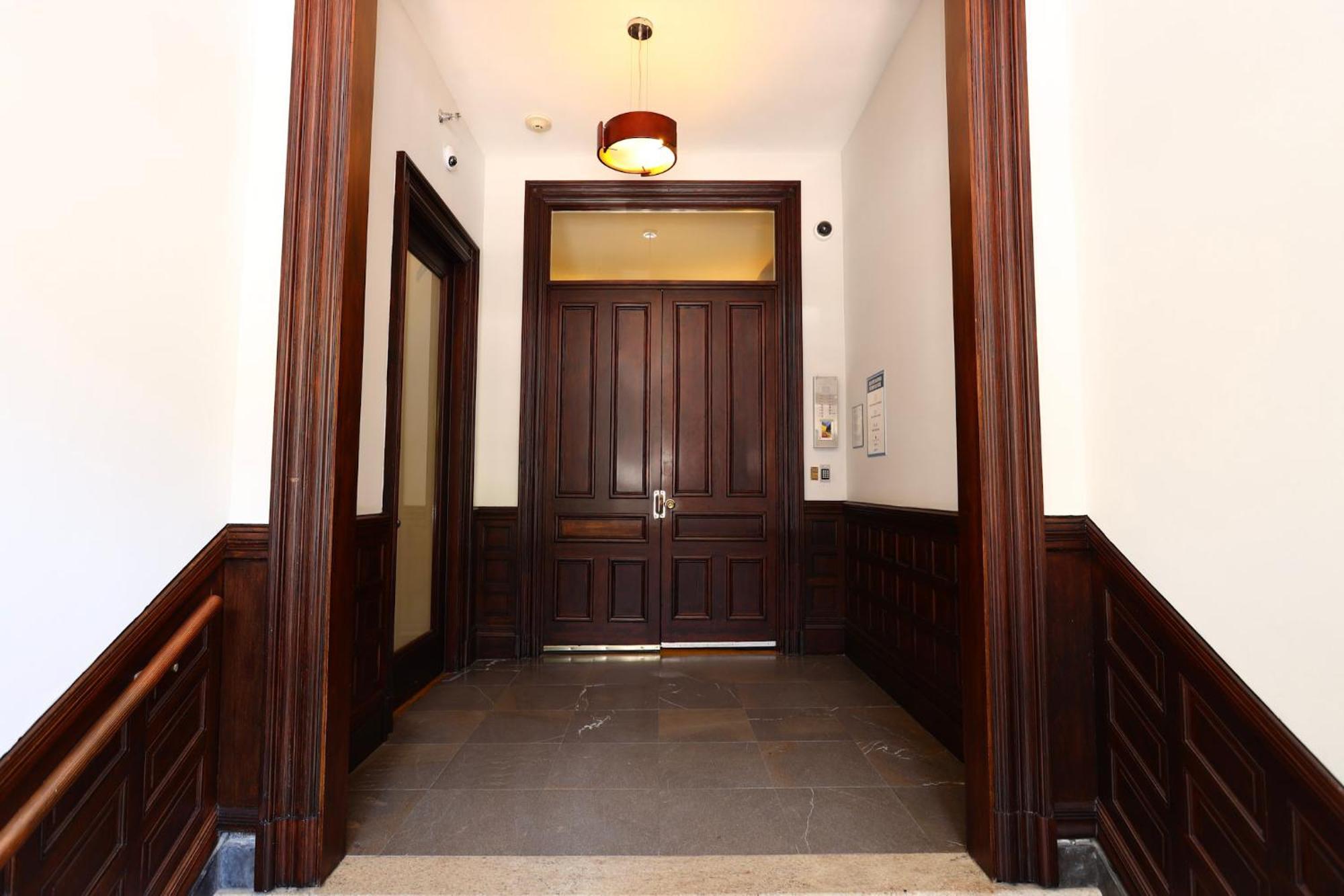 Large Stylish Newbury Street Studio W/ Kitchen بوسطن المظهر الخارجي الصورة