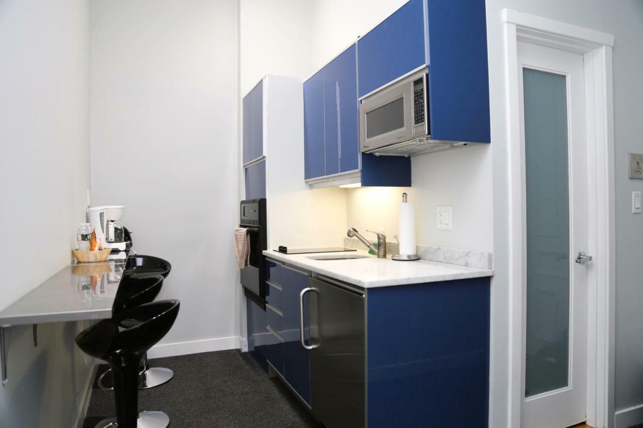 Large Stylish Newbury Street Studio W/ Kitchen بوسطن المظهر الخارجي الصورة